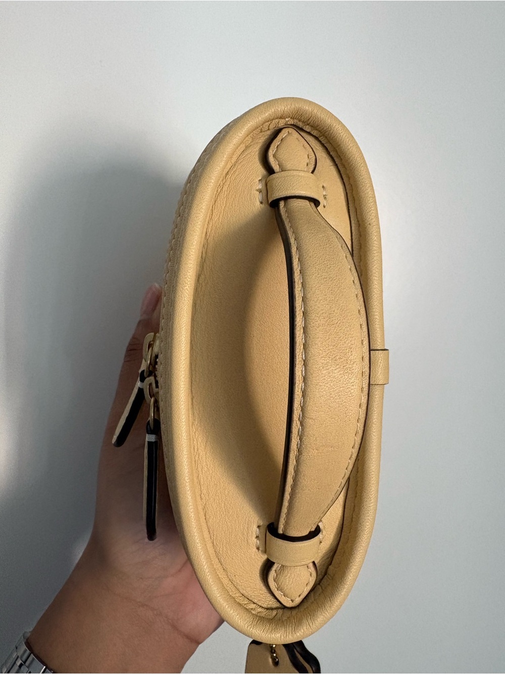 Coach Trail Bag 15 in Vanilla - Picture 4 of 10